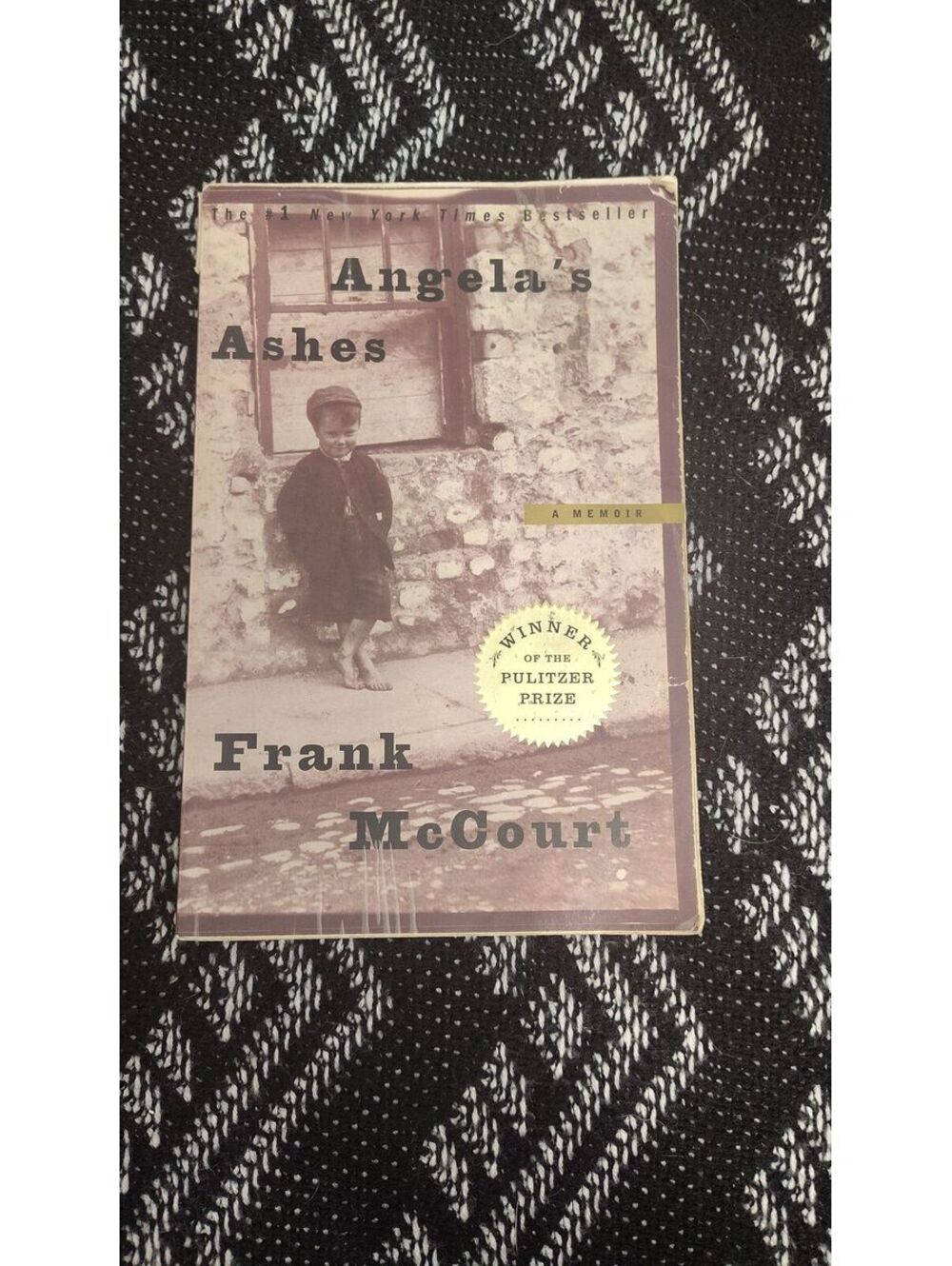 Angela's Ashes Frank McCourt Pulitzer Prize Memoir 1999 Touchstone Paperback